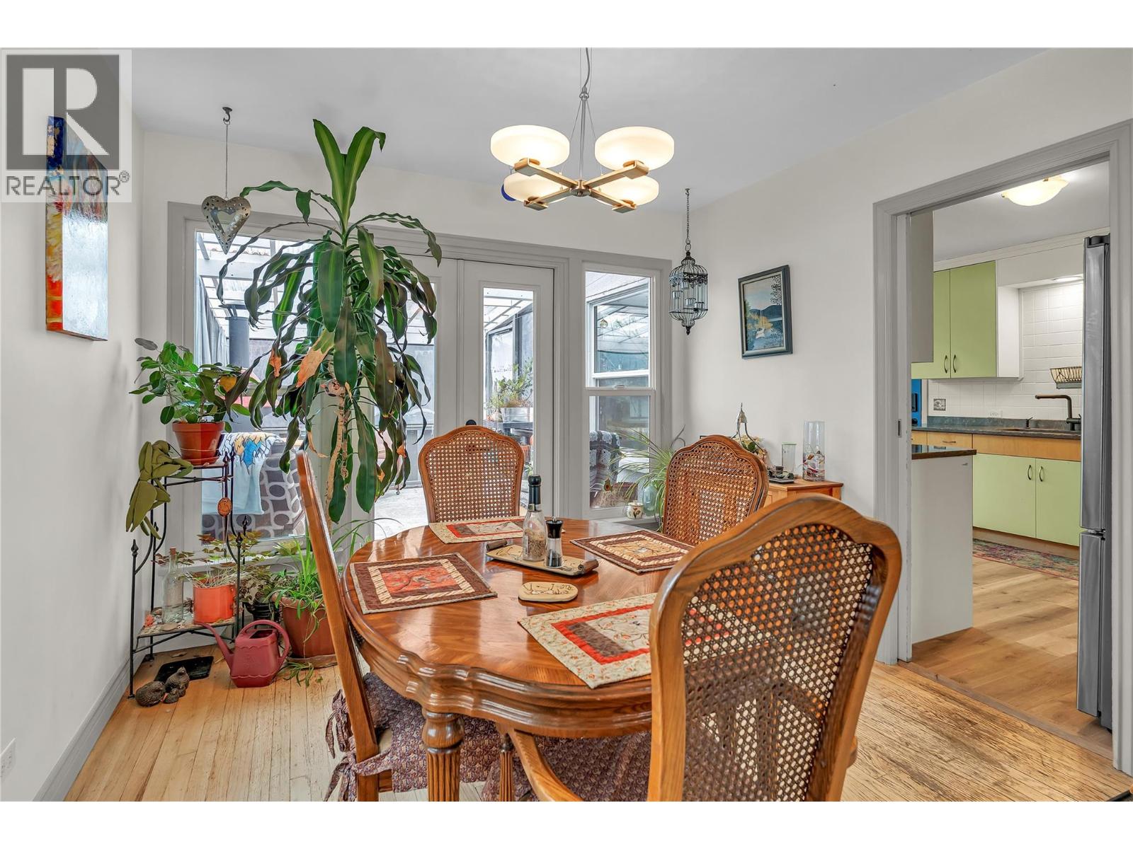 10919 Acland Street, Summerland, British Columbia  V0H 1Z0 - Photo 4 - 10381212