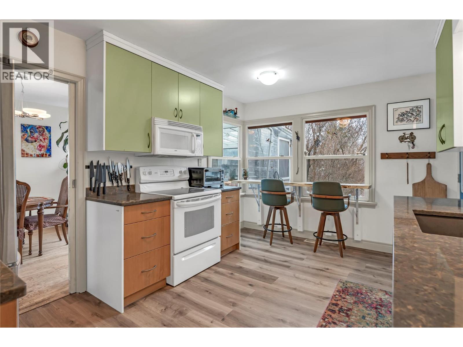 10919 Acland Street, Summerland, British Columbia  V0H 1Z0 - Photo 6 - 10381212