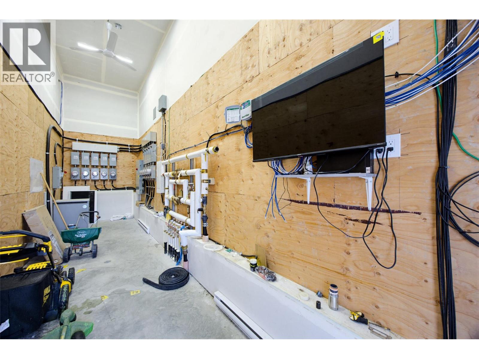 7410 Dallas Drive, Kamloops, British Columbia  V2C 6X2 - Photo 36 - 10378861