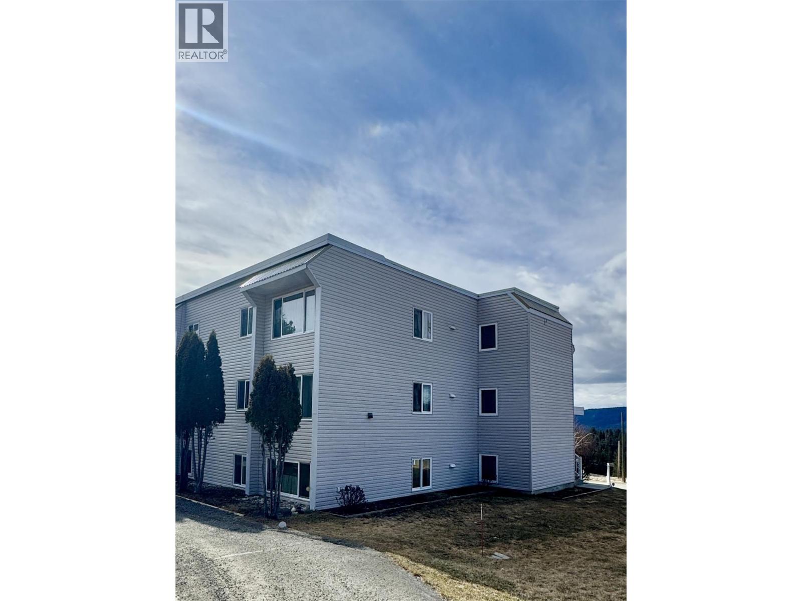 400 Opal Drive Unit# 201, Logan Lake, British Columbia  V0K 1W0 - Photo 2 - 10380520