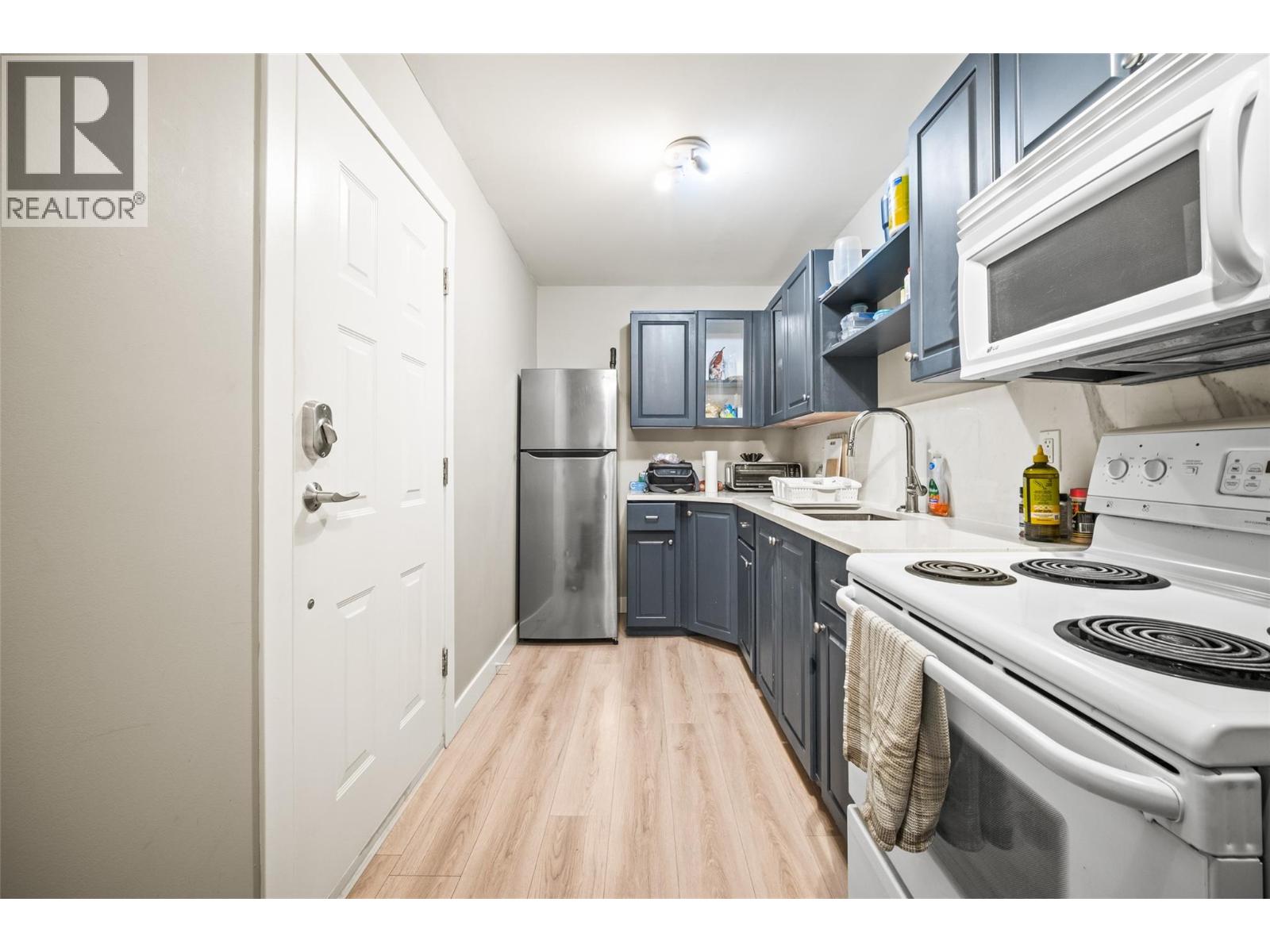 6699 Scott Road, Vernon, British Columbia  V1H 1N4 - Photo 43 - 10380440