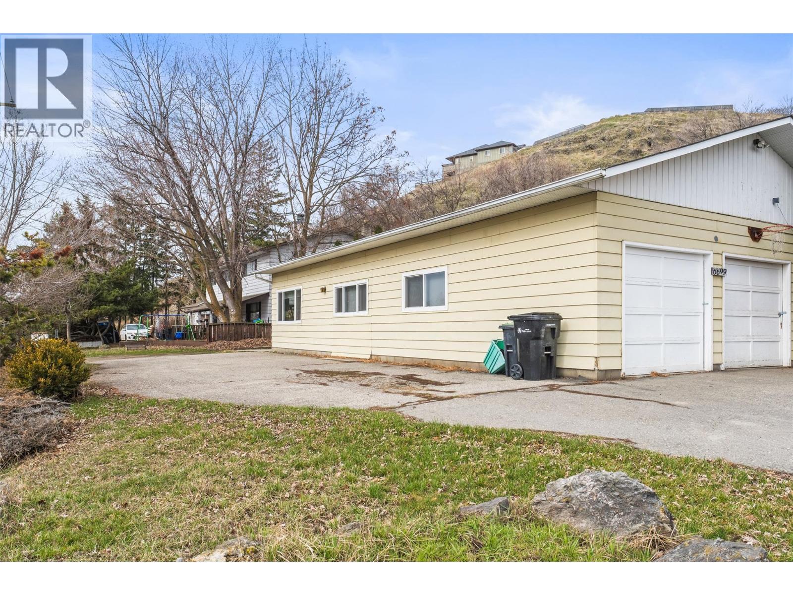 6699 Scott Road, Vernon, British Columbia  V1H 1N4 - Photo 49 - 10380440