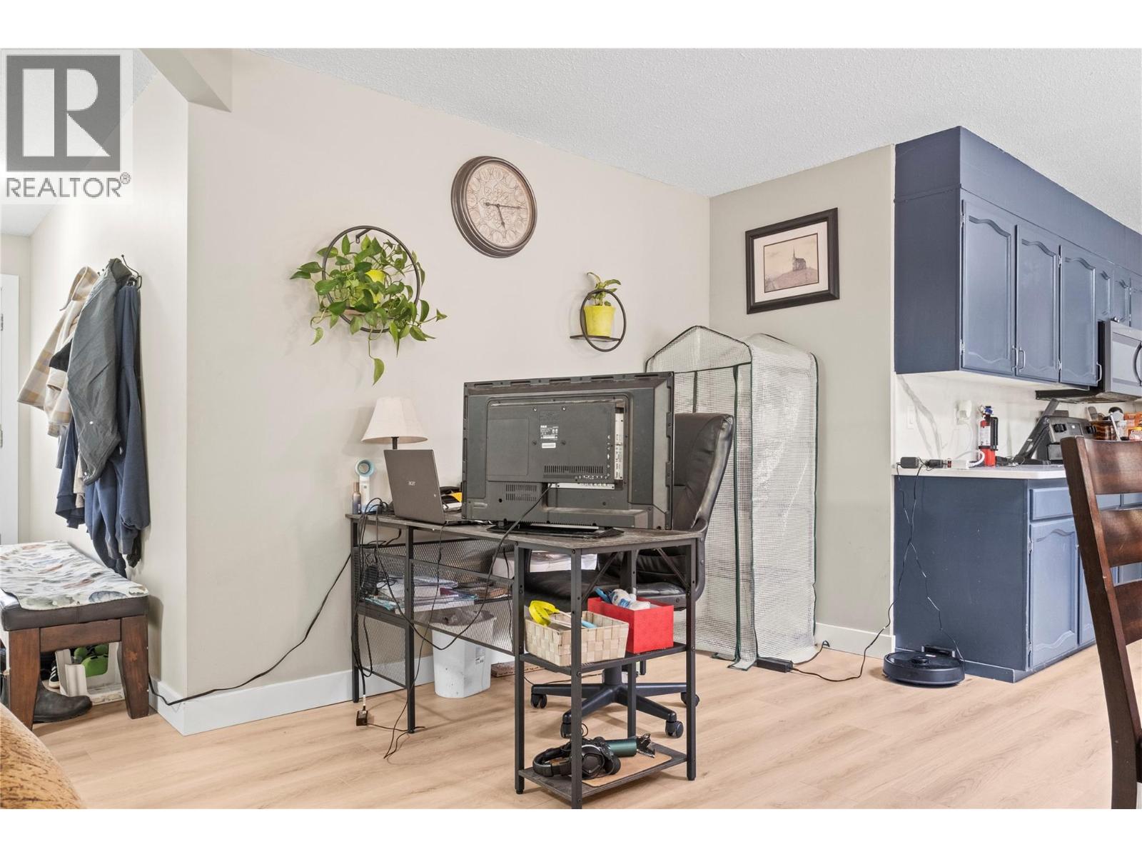 6699 Scott Road, Vernon, British Columbia  V1H 1N4 - Photo 9 - 10380440