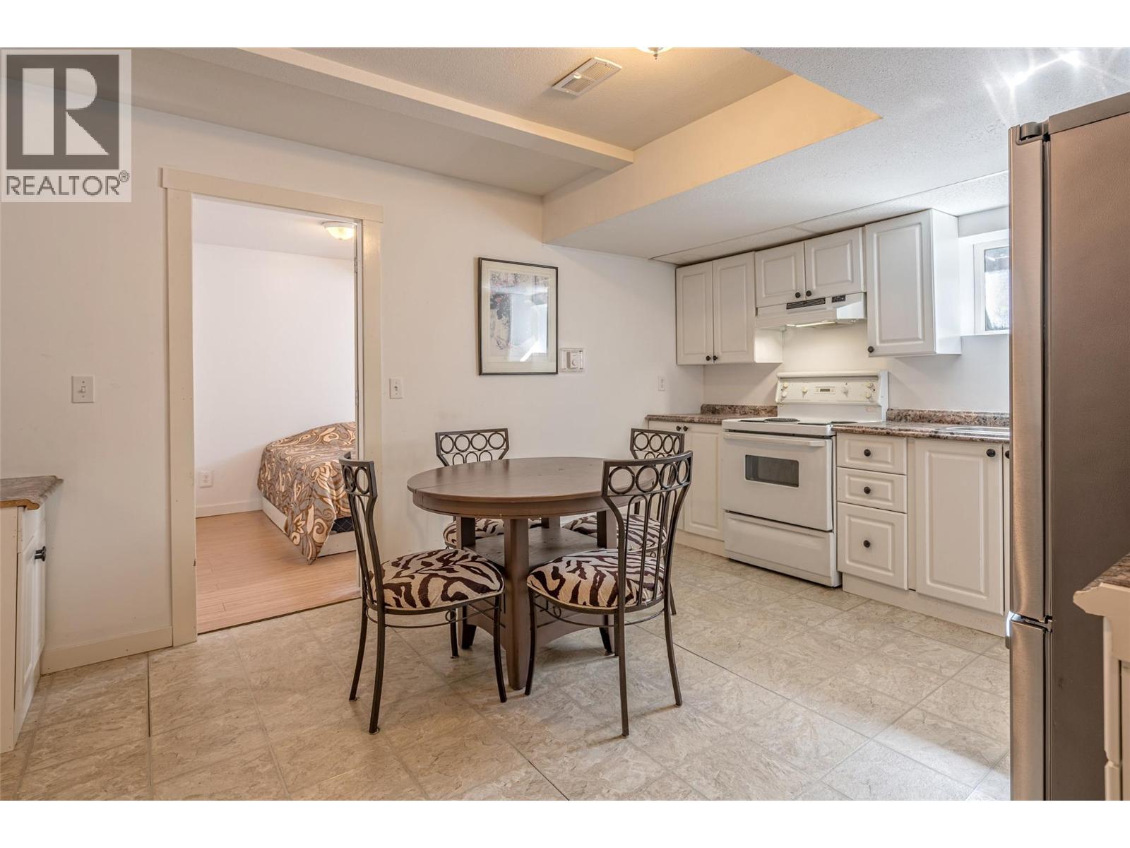 10718 Pinecrest Road, Vernon, British Columbia  V1H 2C1 - Photo 21 - 10381204