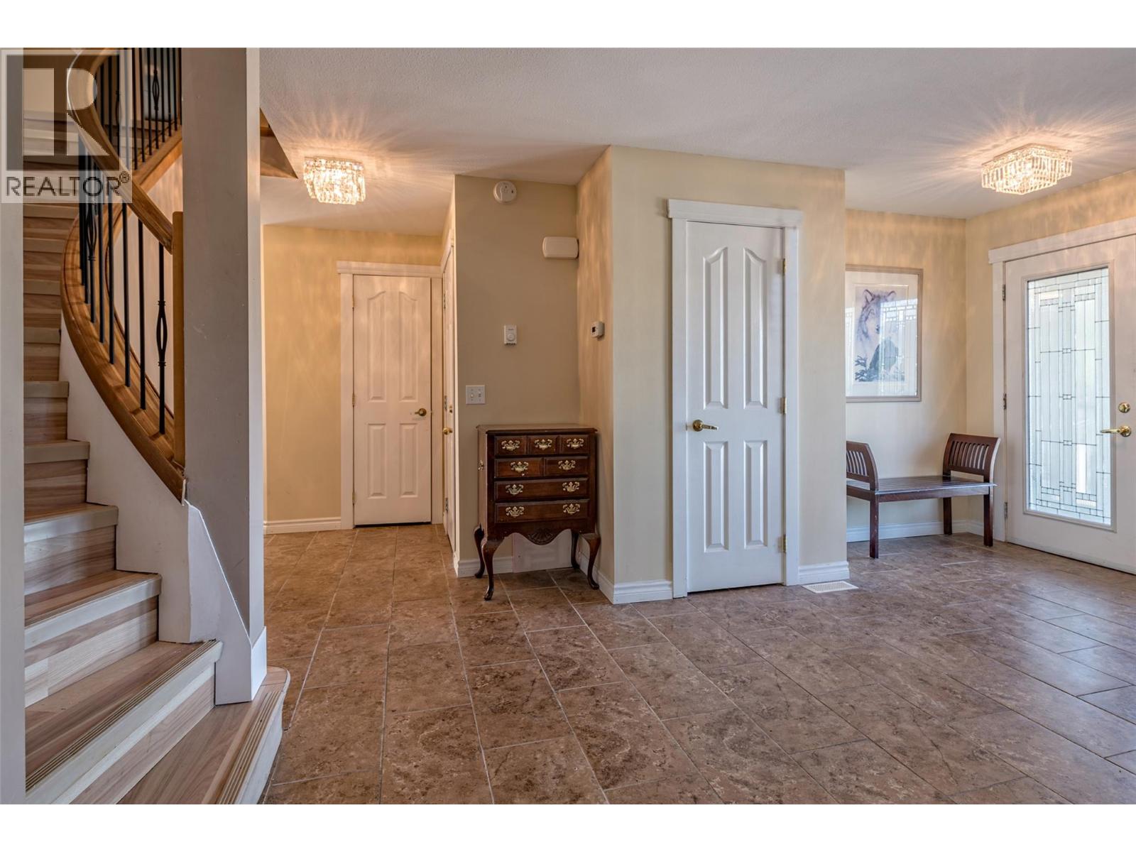 10718 Pinecrest Road, Vernon, British Columbia  V1H 2C1 - Photo 59 - 10381204