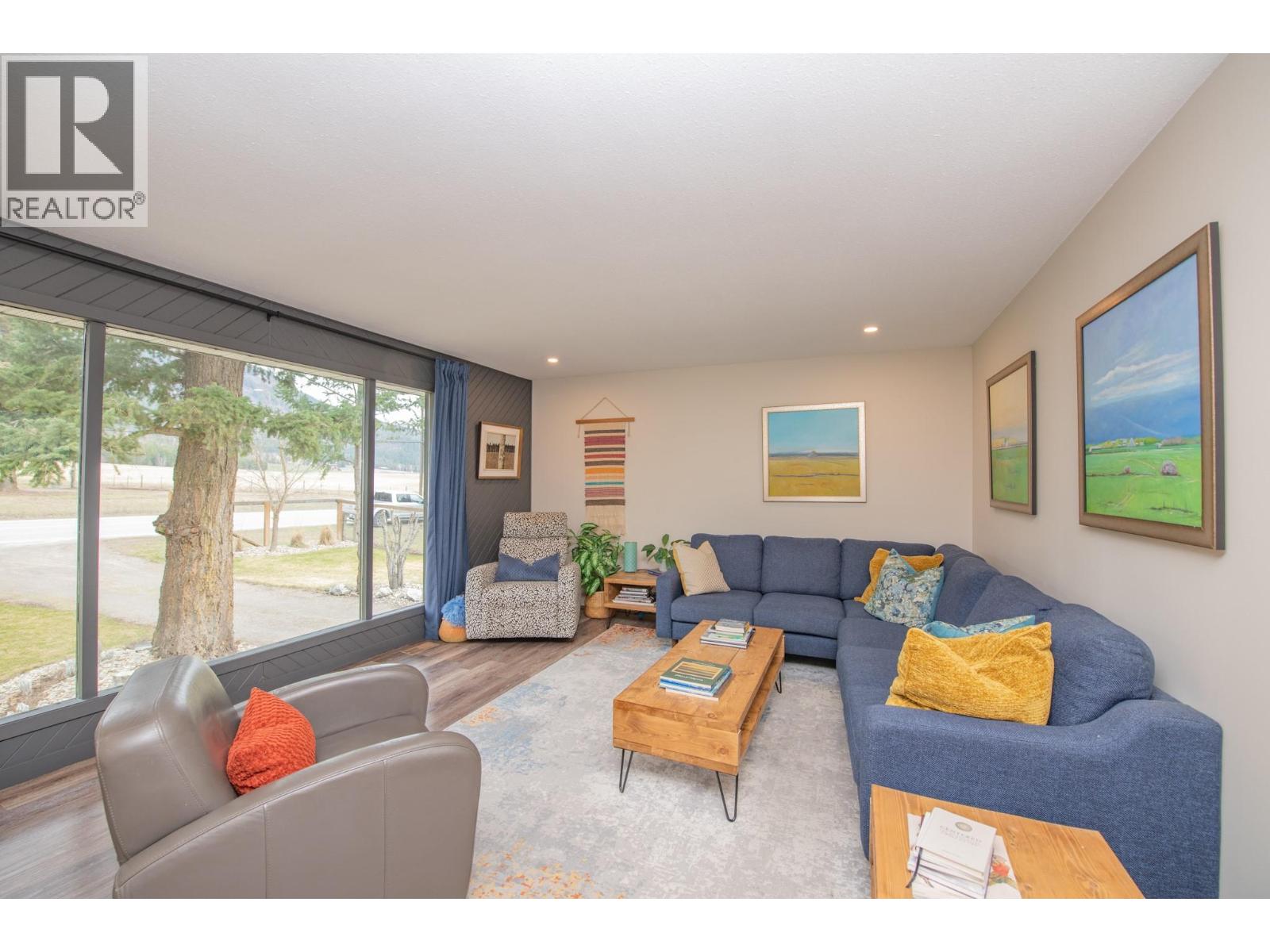 303 Lumby Mabel Lake Road, Lumby, British Columbia  V0E 2G5 - Photo 18 - 10381221