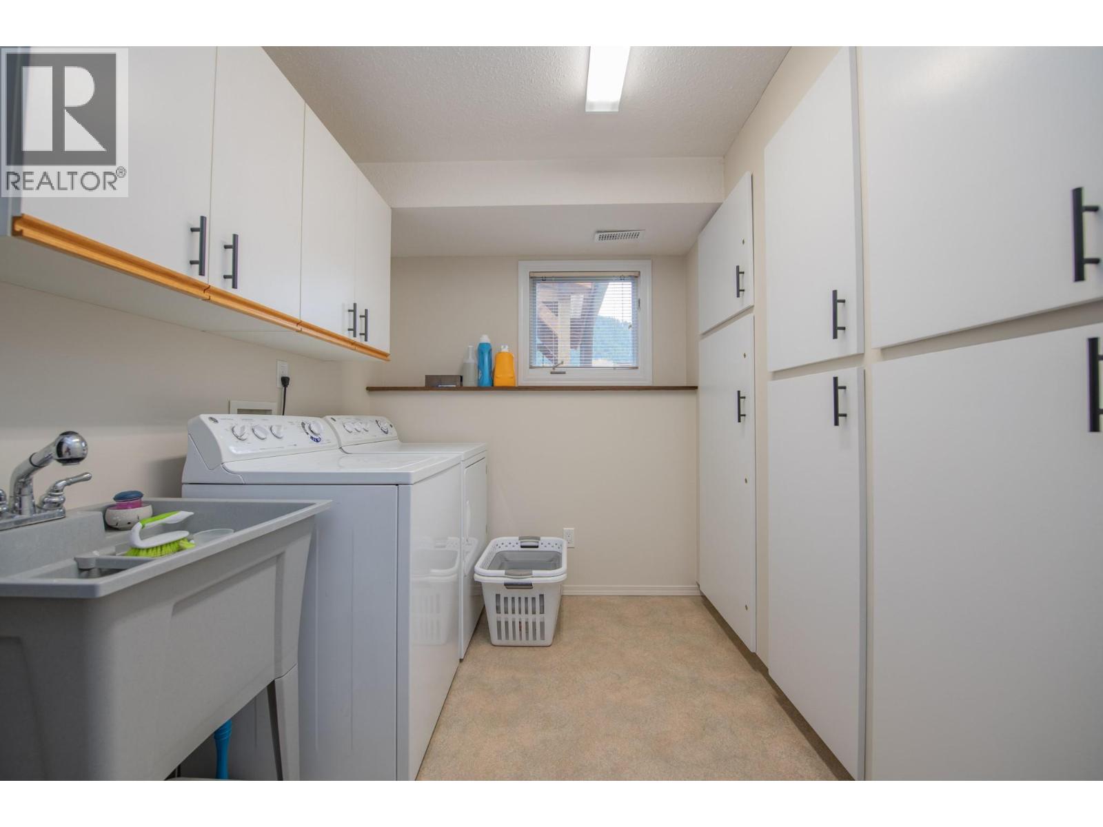 303 Lumby Mabel Lake Road, Lumby, British Columbia  V0E 2G5 - Photo 30 - 10381221