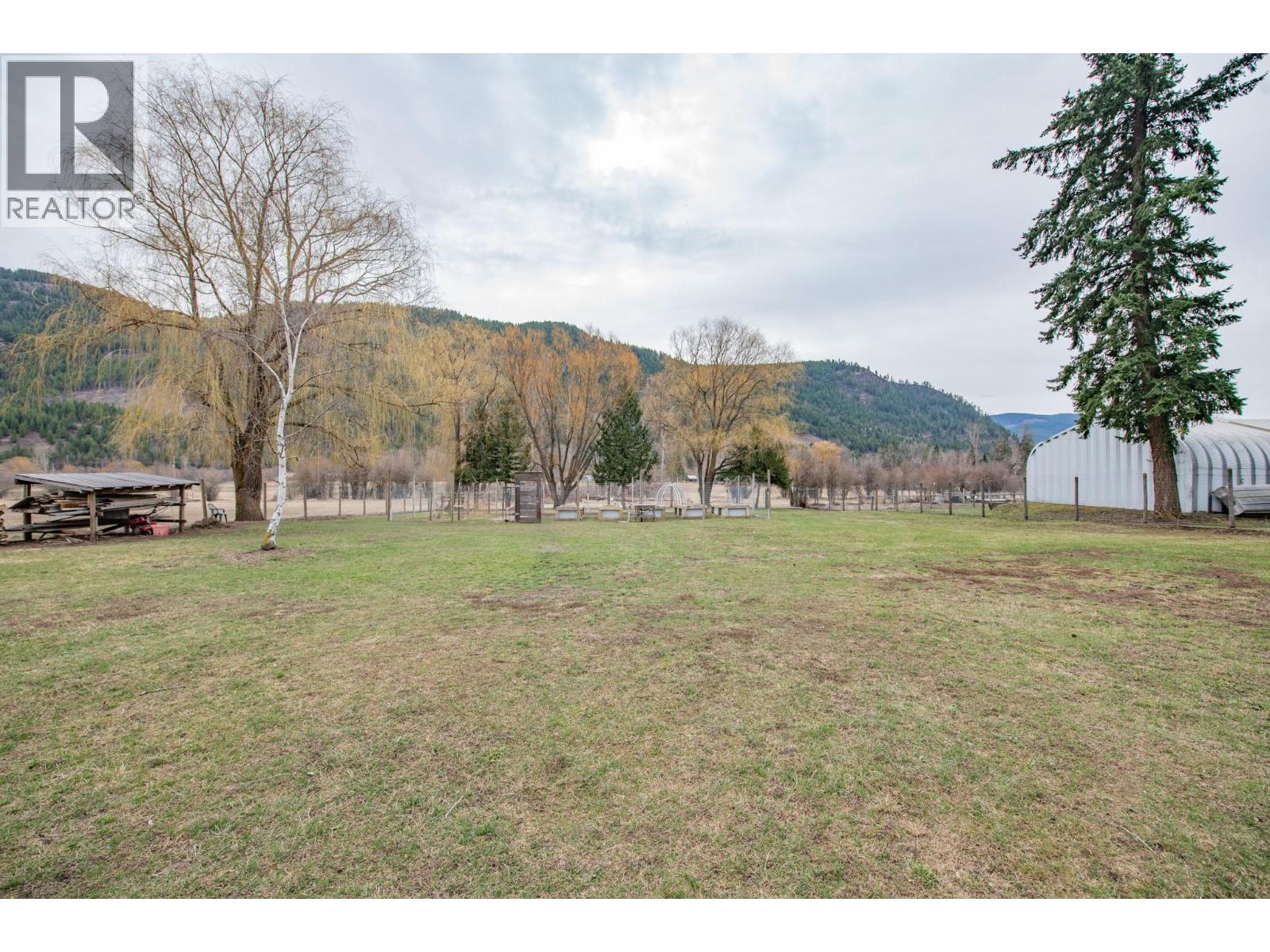 303 Lumby Mabel Lake Road, Lumby, British Columbia  V0E 2G5 - Photo 38 - 10381221