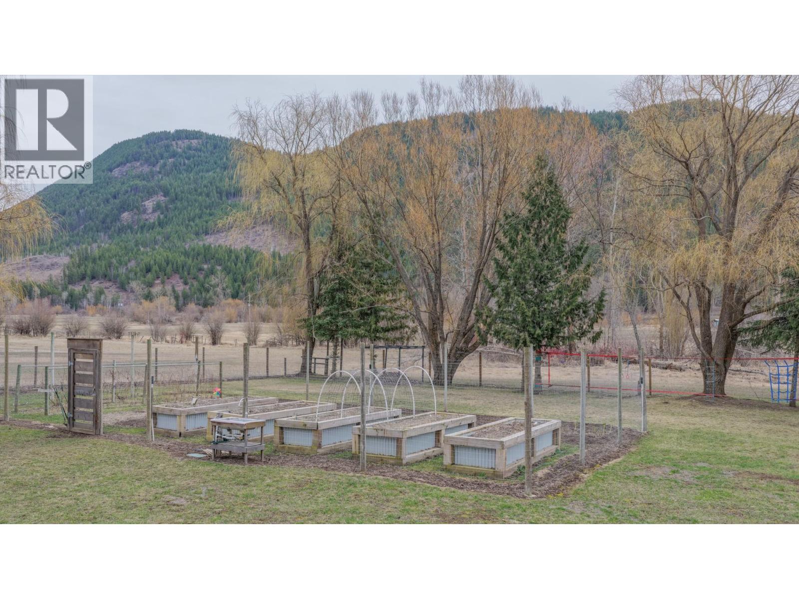 303 Lumby Mabel Lake Road, Lumby, British Columbia  V0E 2G5 - Photo 41 - 10381221