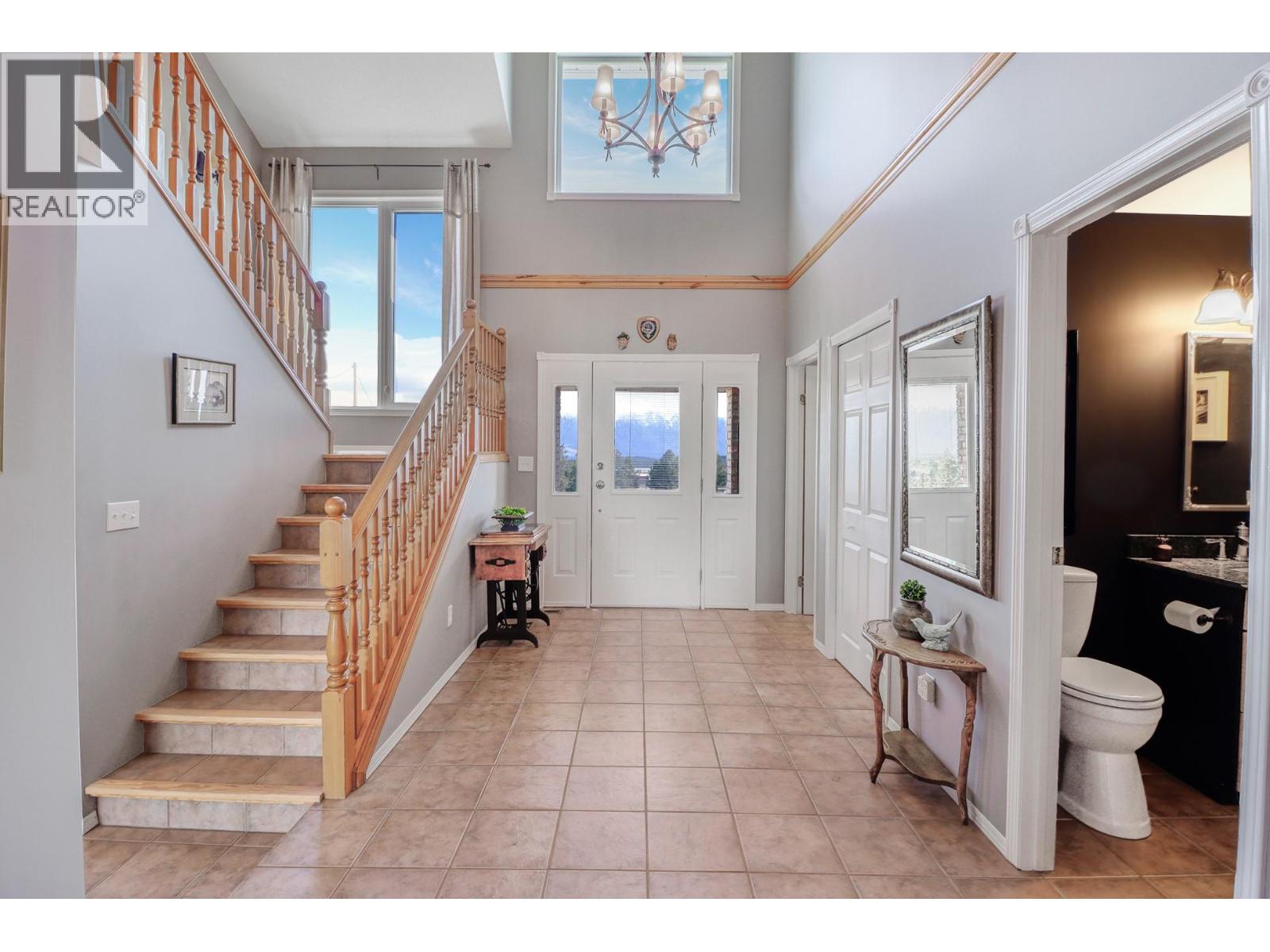 9617 Clearview Road, Cranbrook, British Columbia  V1C 7E2 - Photo 12 - 10380911