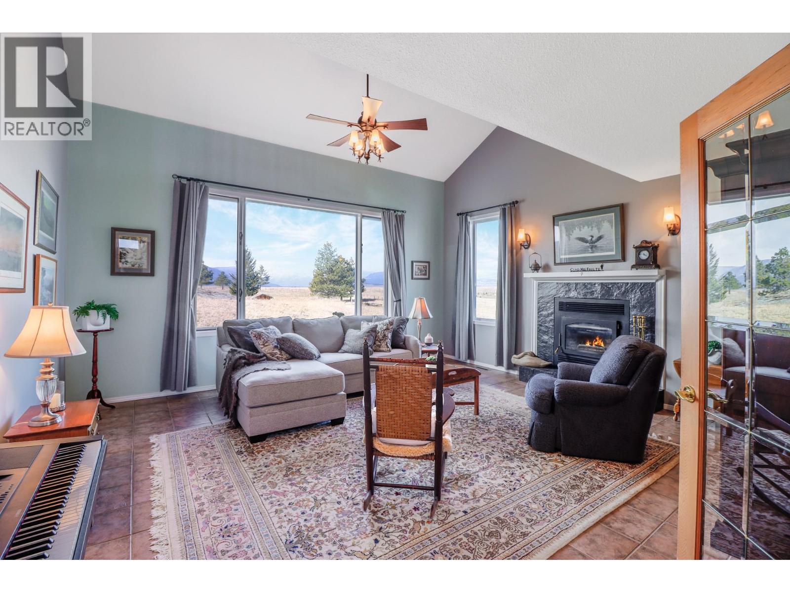 9617 Clearview Road, Cranbrook, British Columbia  V1C 7E2 - Photo 15 - 10380911