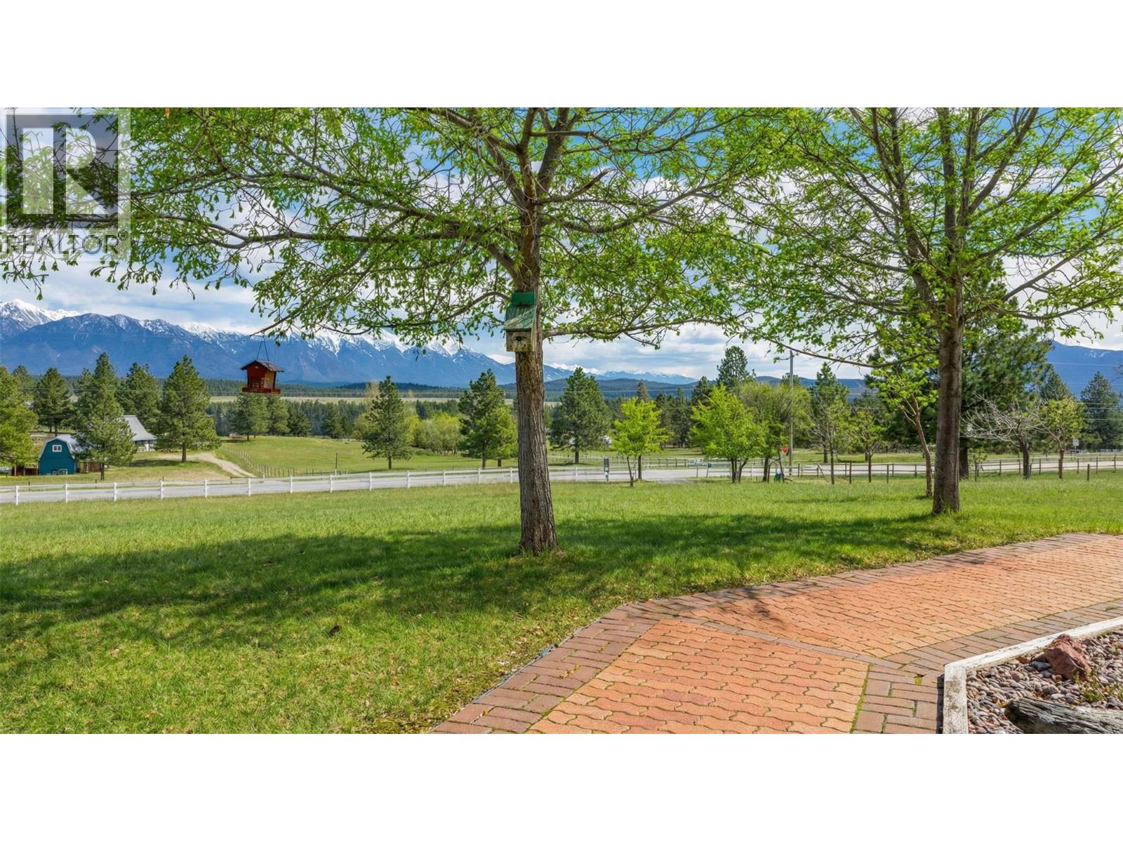 9617 Clearview Road, Cranbrook, British Columbia  V1C 7E2 - Photo 6 - 10380911