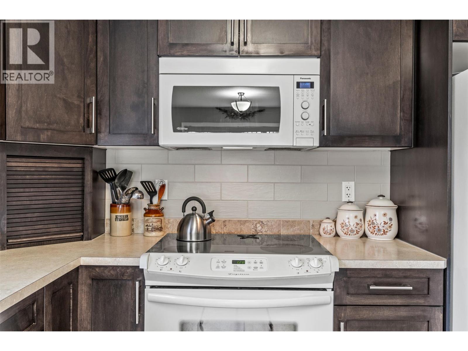 2675 Pine Avenue Unit# 54, Lumby, British Columbia  V0E 2G5 - Photo 16 - 10381179