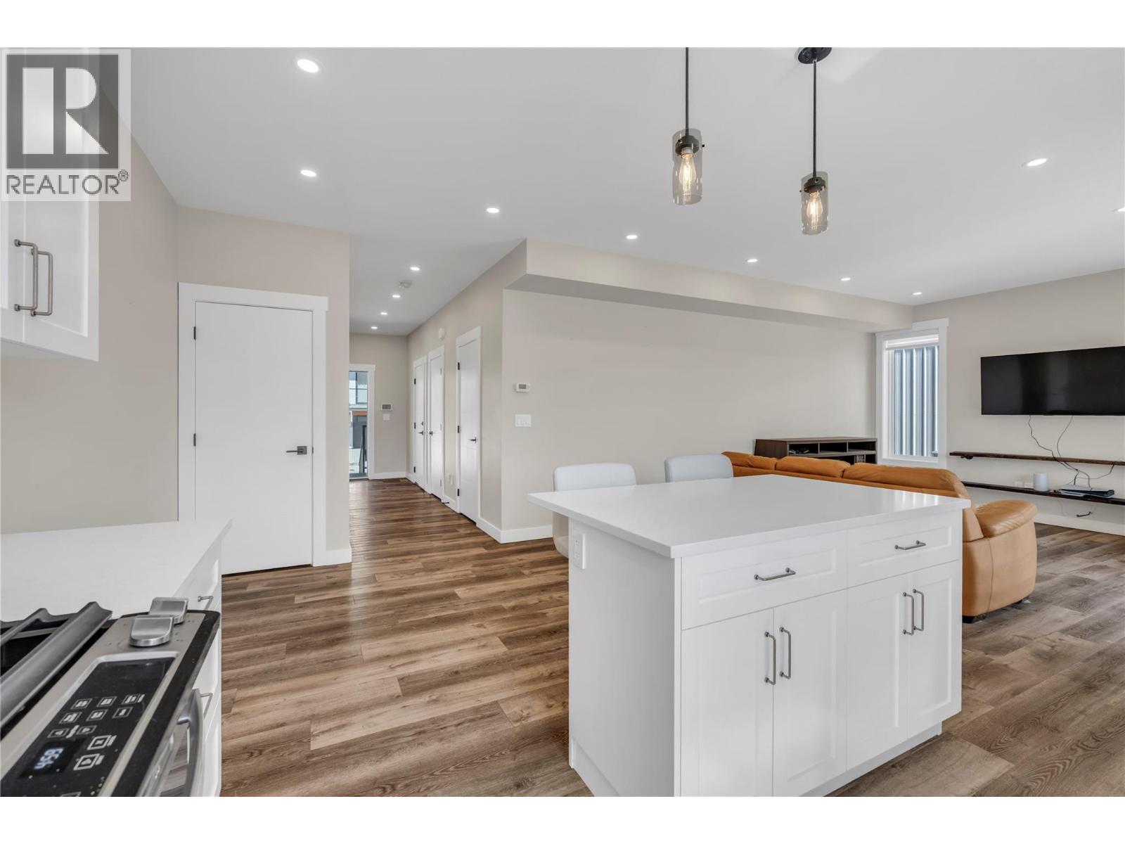 106 Abbey Road, Princeton, British Columbia  V0X 1W0 - Photo 11 - 10379444