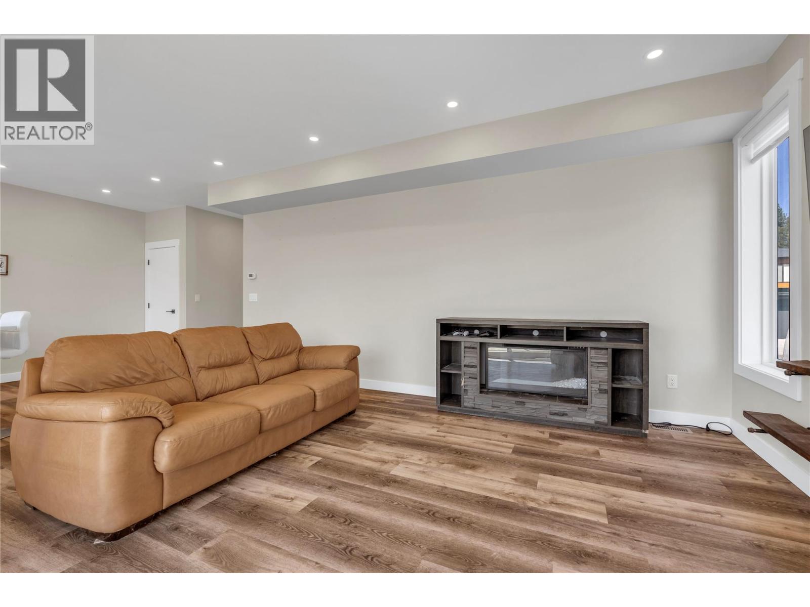 106 Abbey Road, Princeton, British Columbia  V0X 1W0 - Photo 17 - 10379444