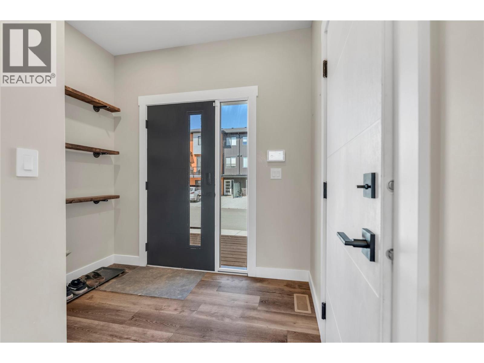 106 Abbey Road, Princeton, British Columbia  V0X 1W0 - Photo 5 - 10379444