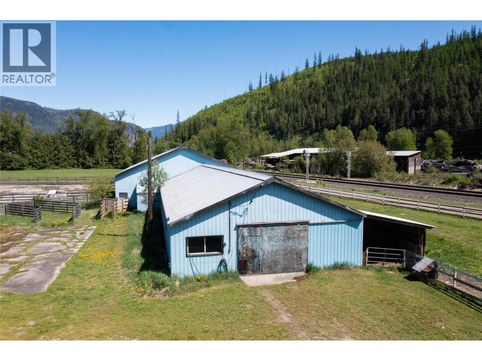 2169 Solsqua Road, Sicamous, British Columbia  V0E 2V0 - Photo 28 - 10381248