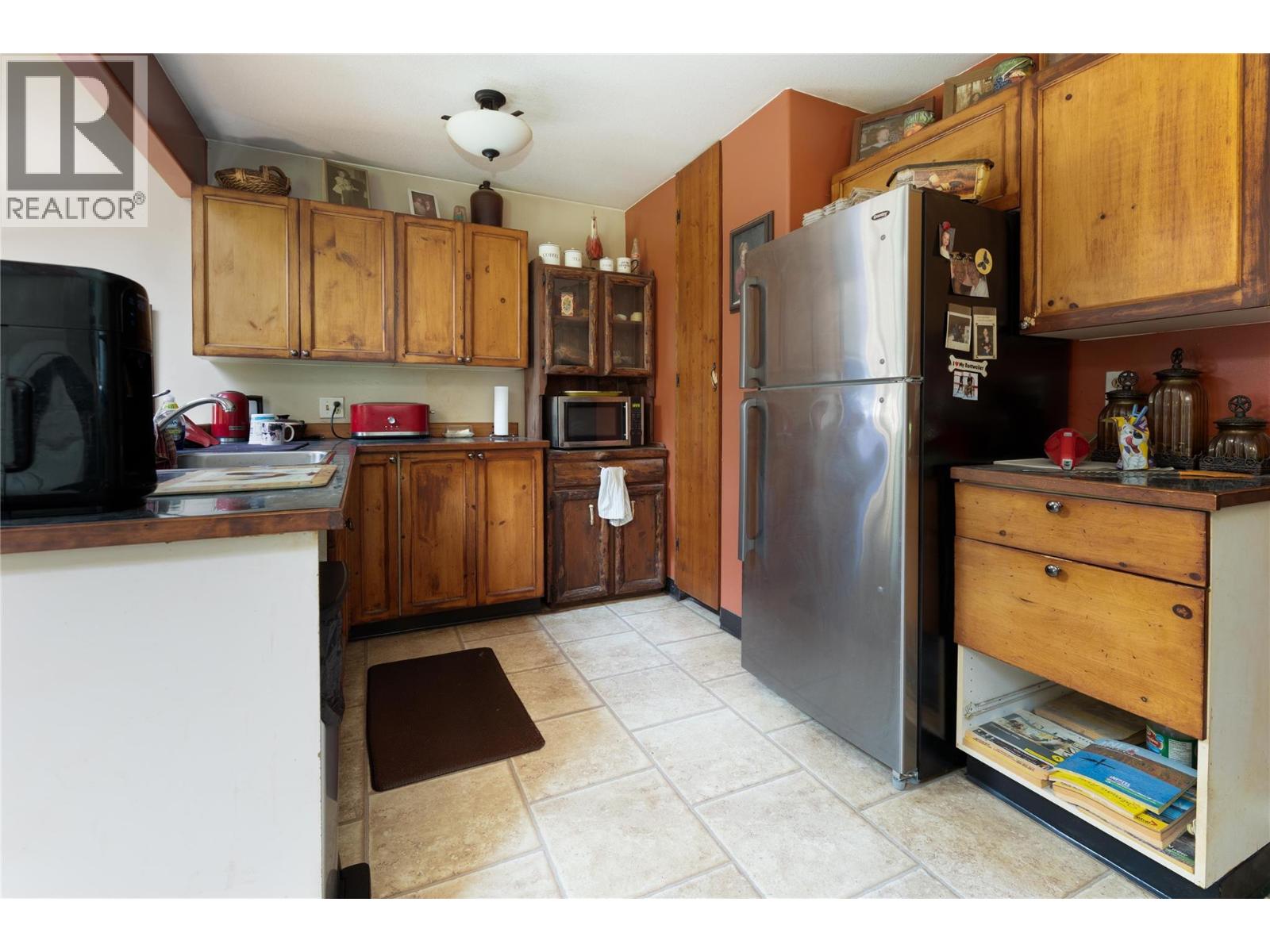 2169 Solsqua Road, Sicamous, British Columbia  V0E 2V0 - Photo 3 - 10381248