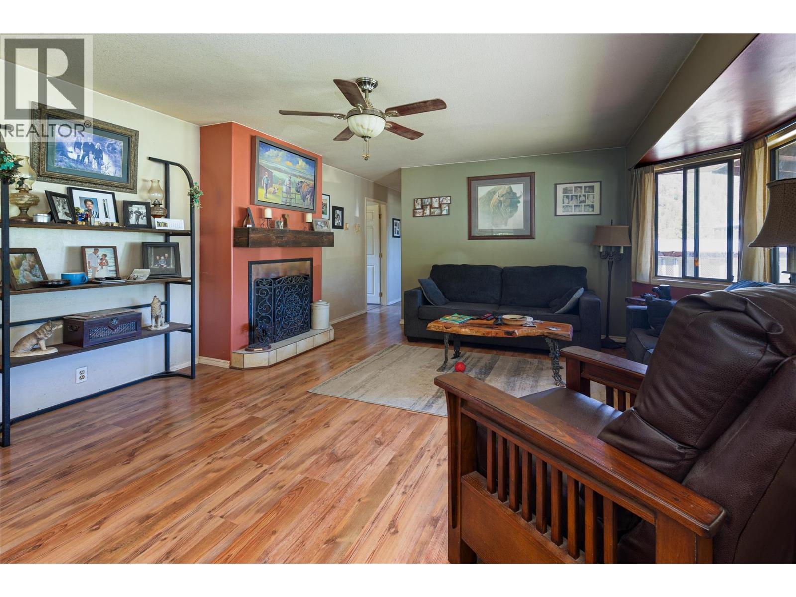 2169 Solsqua Road, Sicamous, British Columbia  V0E 2V0 - Photo 9 - 10381248