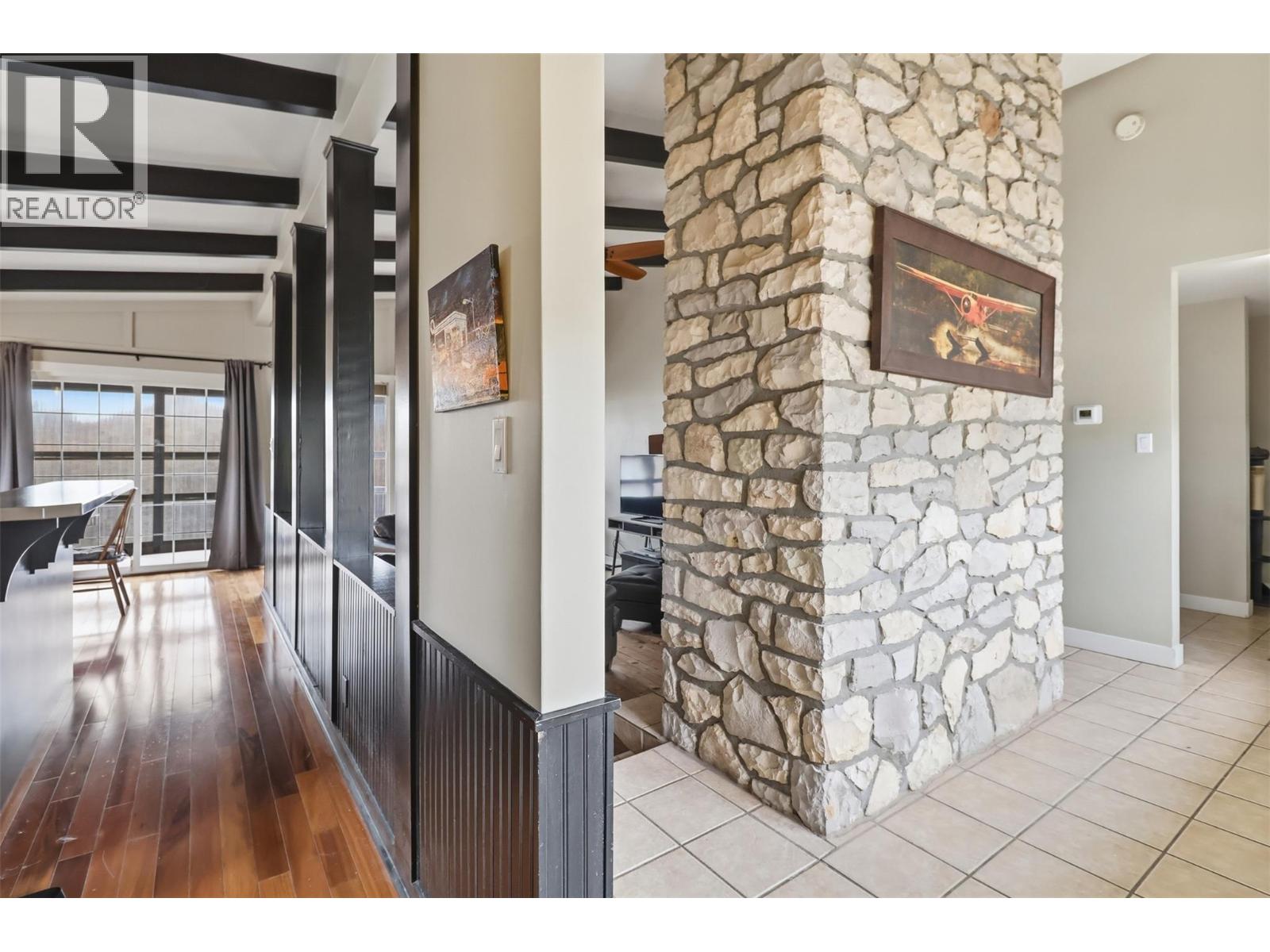 2794 Sunset Drive, Kamloops, British Columbia  V2C 4K6 - Photo 10 - 10381103