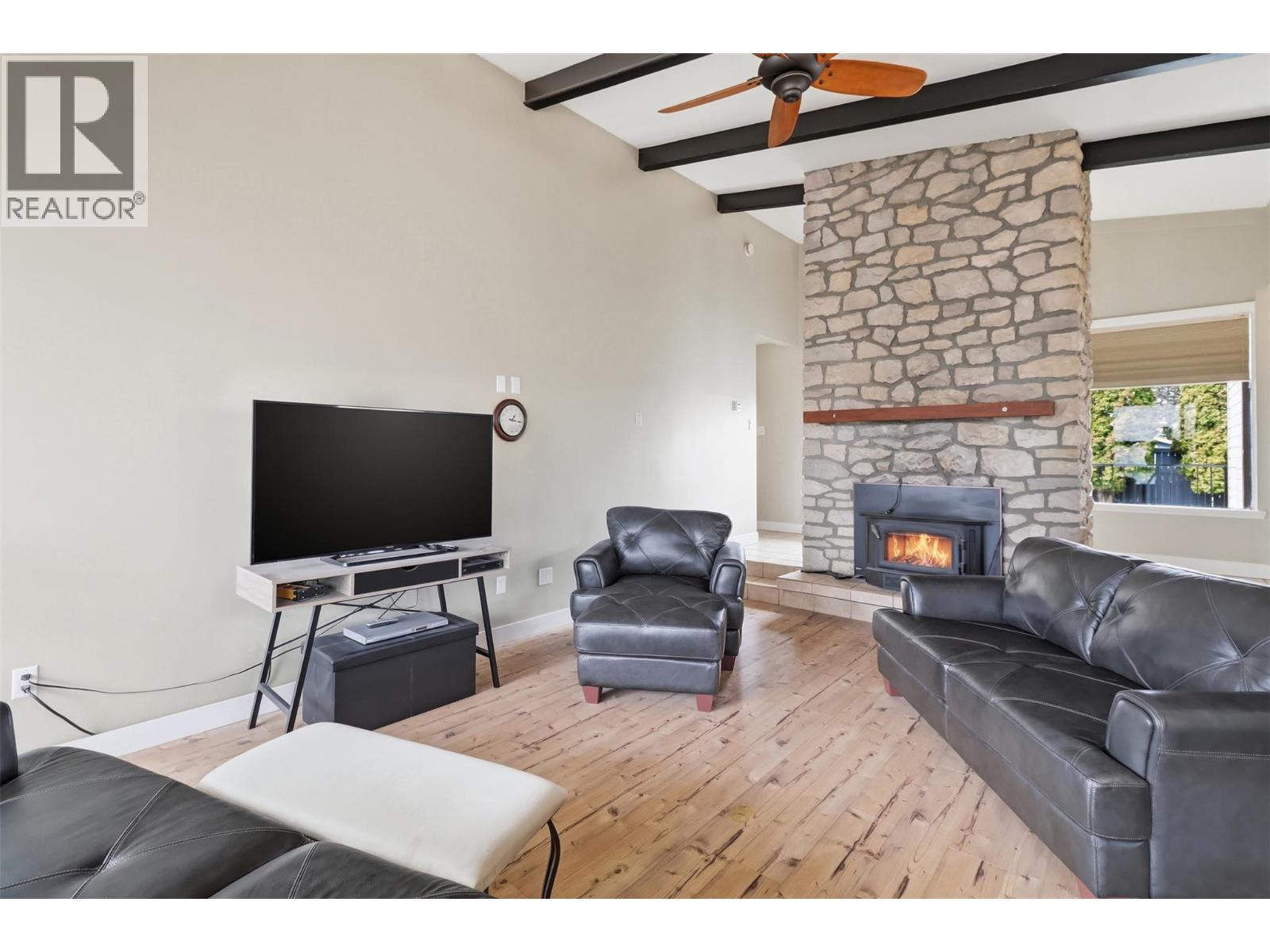 2794 Sunset Drive, Kamloops, British Columbia  V2C 4K6 - Photo 12 - 10381103