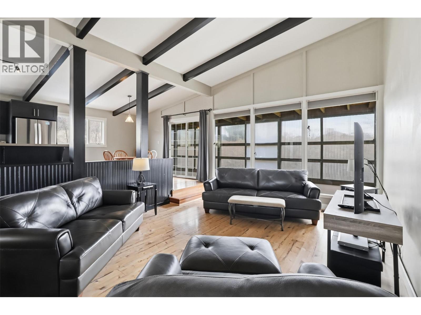 2794 Sunset Drive, Kamloops, British Columbia  V2C 4K6 - Photo 14 - 10381103