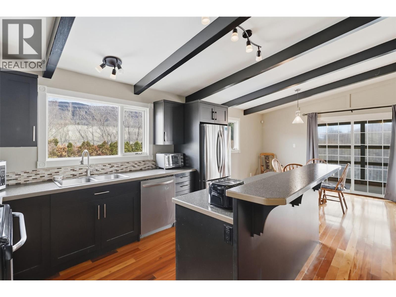 2794 Sunset Drive, Kamloops, British Columbia  V2C 4K6 - Photo 15 - 10381103