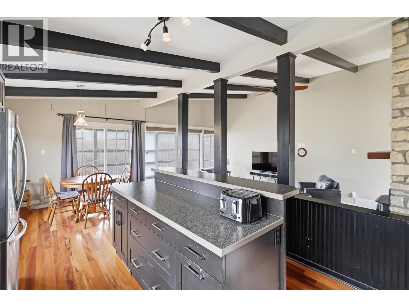 2794 Sunset Drive, Kamloops, British Columbia  V2C 4K6 - Photo 18 - 10381103