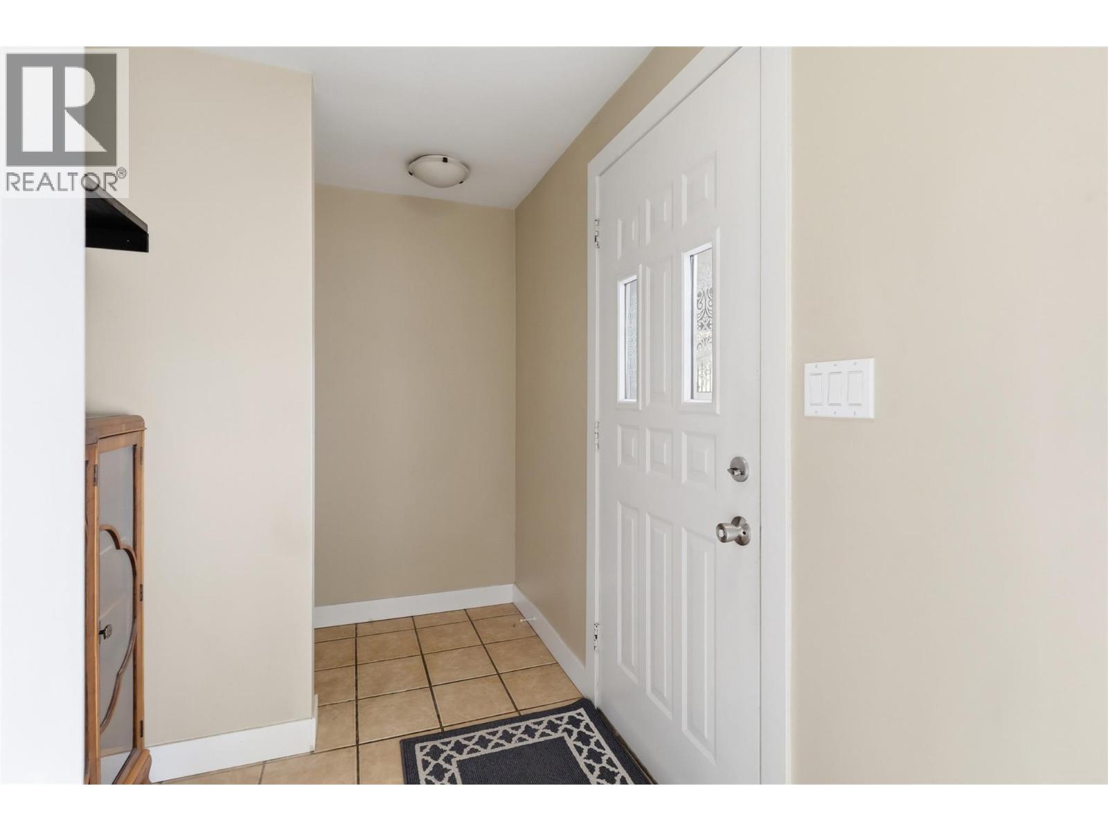 2794 Sunset Drive, Kamloops, British Columbia  V2C 4K6 - Photo 23 - 10381103