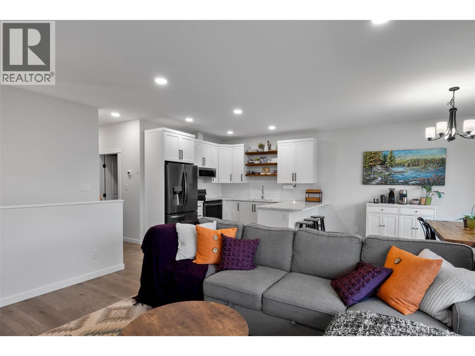 1117 Laroque Street, Kamloops, British Columbia  V2B 8M5 - Photo 12 - 10381096