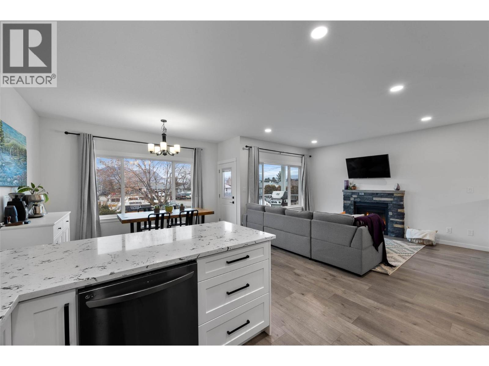 1117 Laroque Street, Kamloops, British Columbia  V2B 8M5 - Photo 7 - 10381096