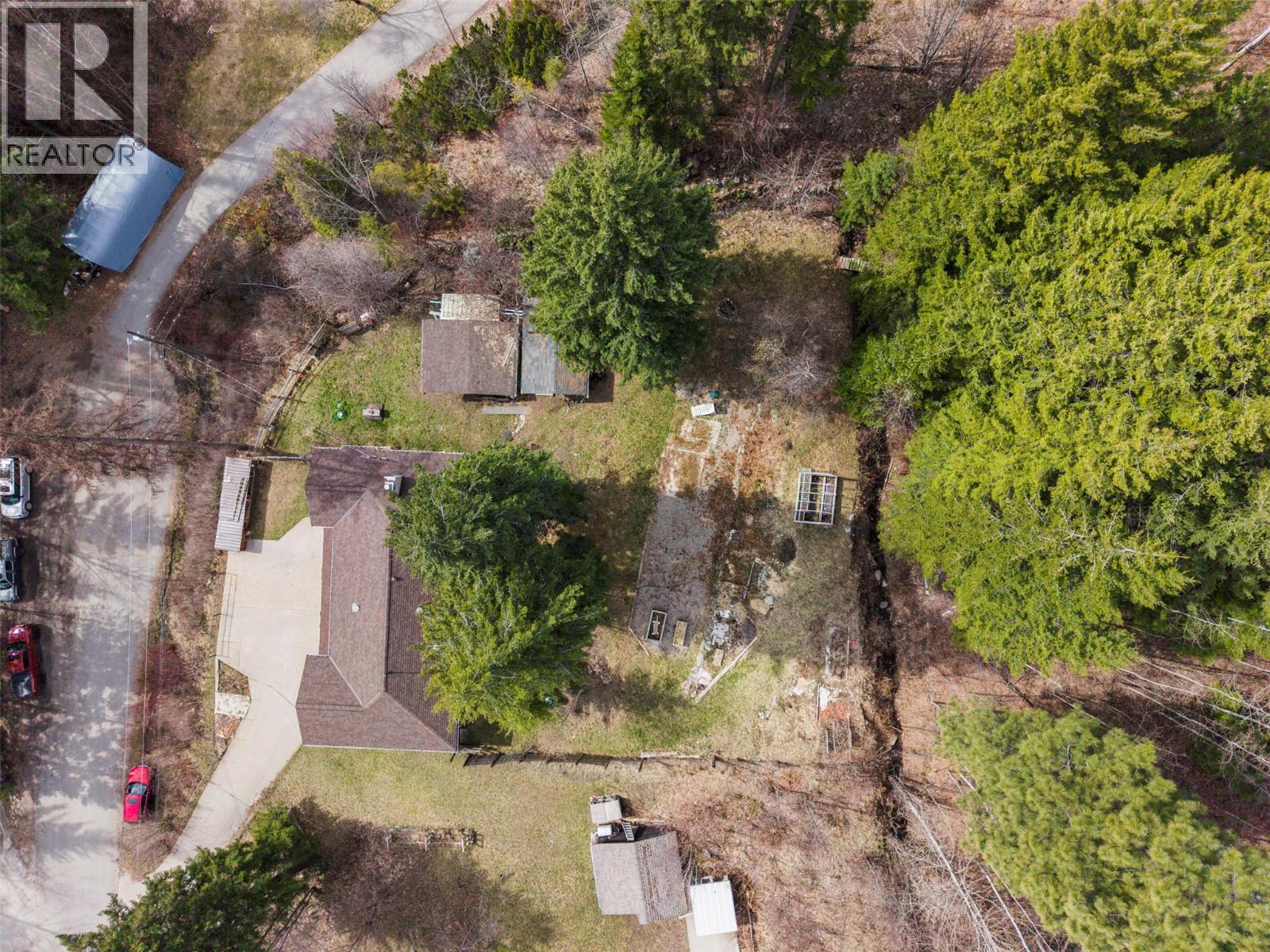 3811 Aaron Road, Bonnington, British Columbia  V0G 2G3 - Photo 2 - 10381195