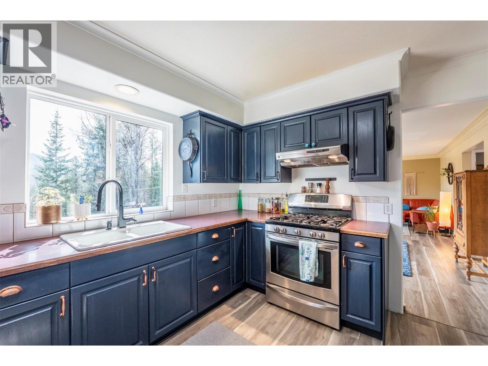 3811 Aaron Road, Bonnington, British Columbia  V0G 2G3 - Photo 20 - 10381195