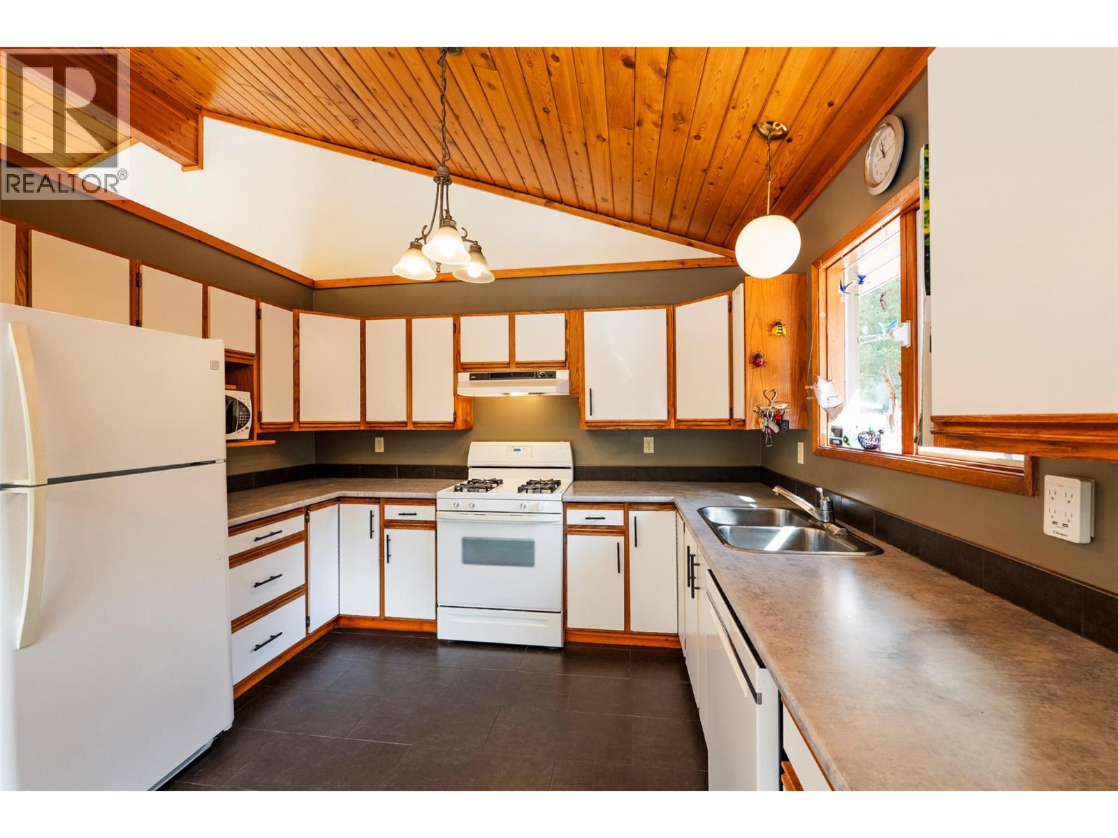 7077 Beggs Road, Nelson, British Columbia  V1L 6S5 - Photo 10 - 10381192