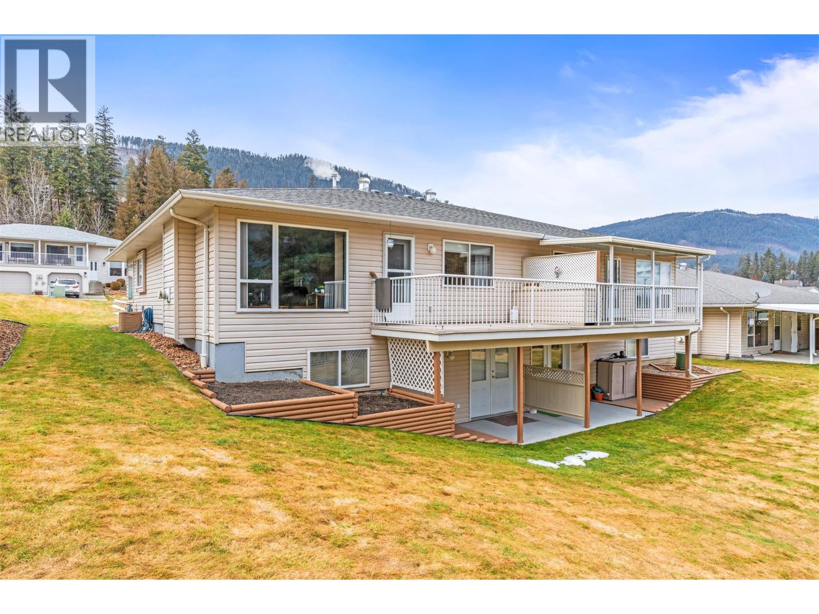 2675 Pine Avenue Unit# 55, Lumby, British Columbia  V0E 2G5 - Photo 2 - 10381177