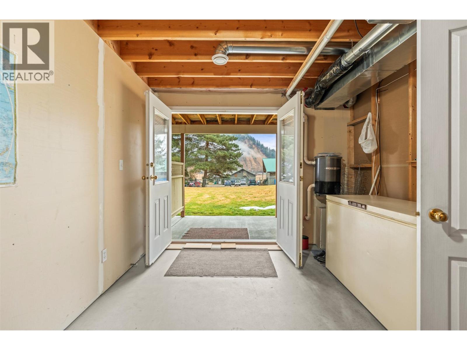 2675 Pine Avenue Unit# 55, Lumby, British Columbia  V0E 2G5 - Photo 40 - 10381177