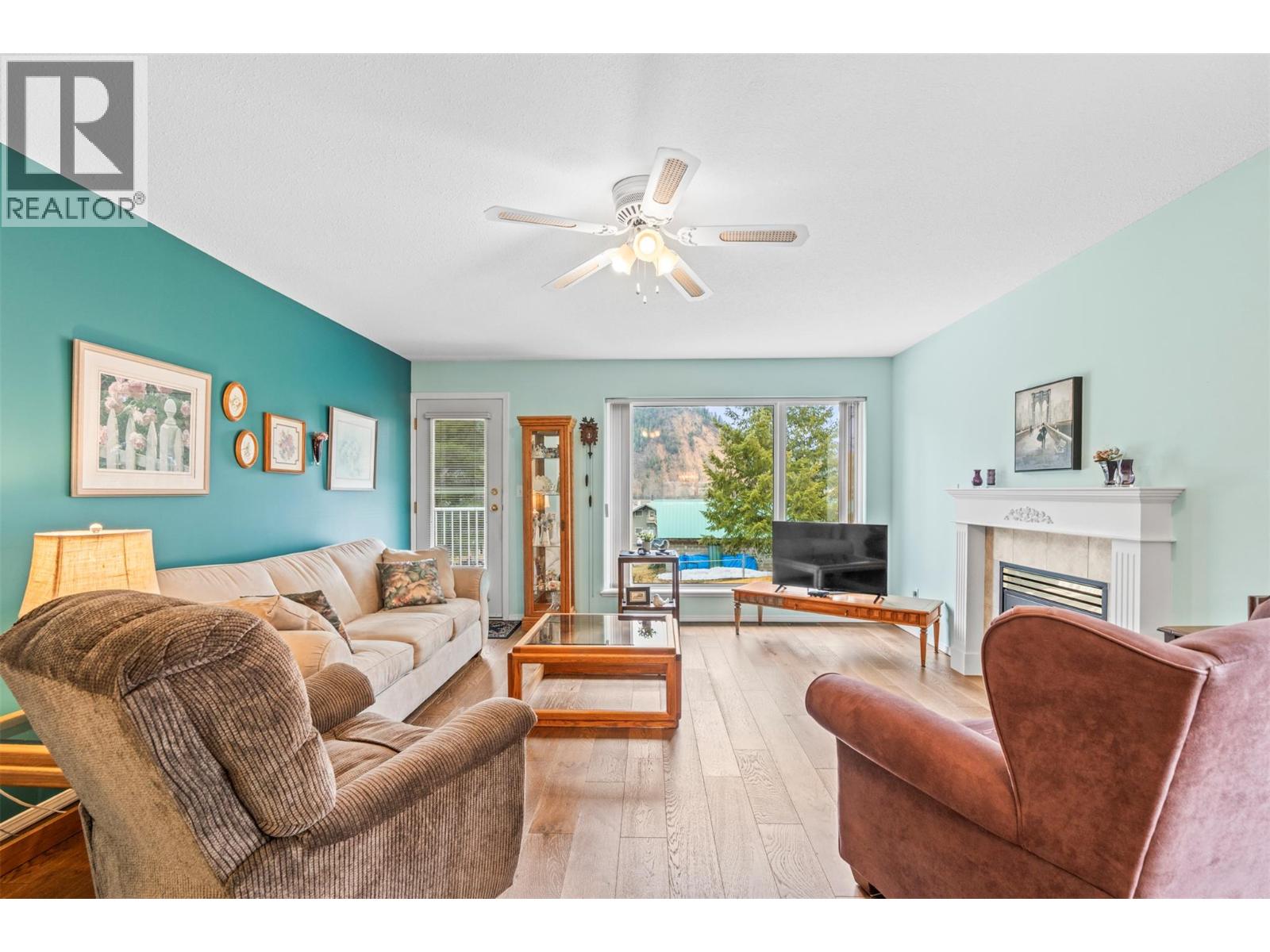 2675 Pine Avenue Unit# 55, Lumby, British Columbia  V0E 2G5 - Photo 5 - 10381177