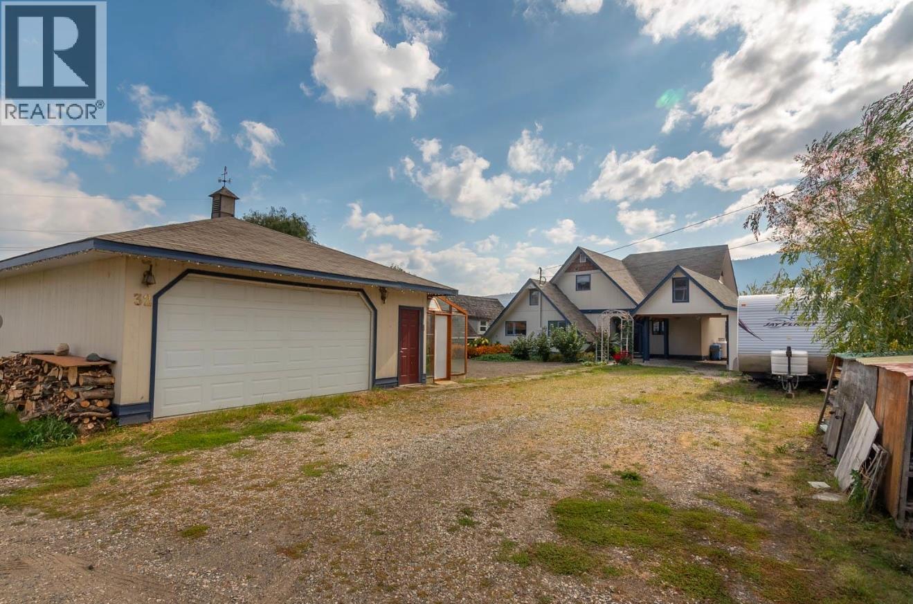 32 Louis Estates Road, Vernon, British Columbia  V1H 2A6 - Photo 10 - 10381071