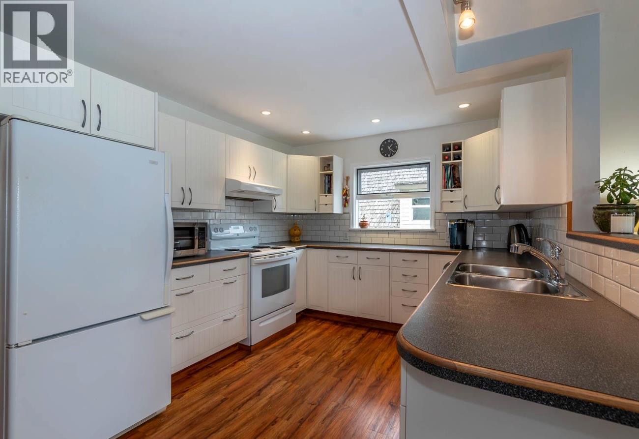 32 Louis Estates Road, Vernon, British Columbia  V1H 2A6 - Photo 12 - 10381071