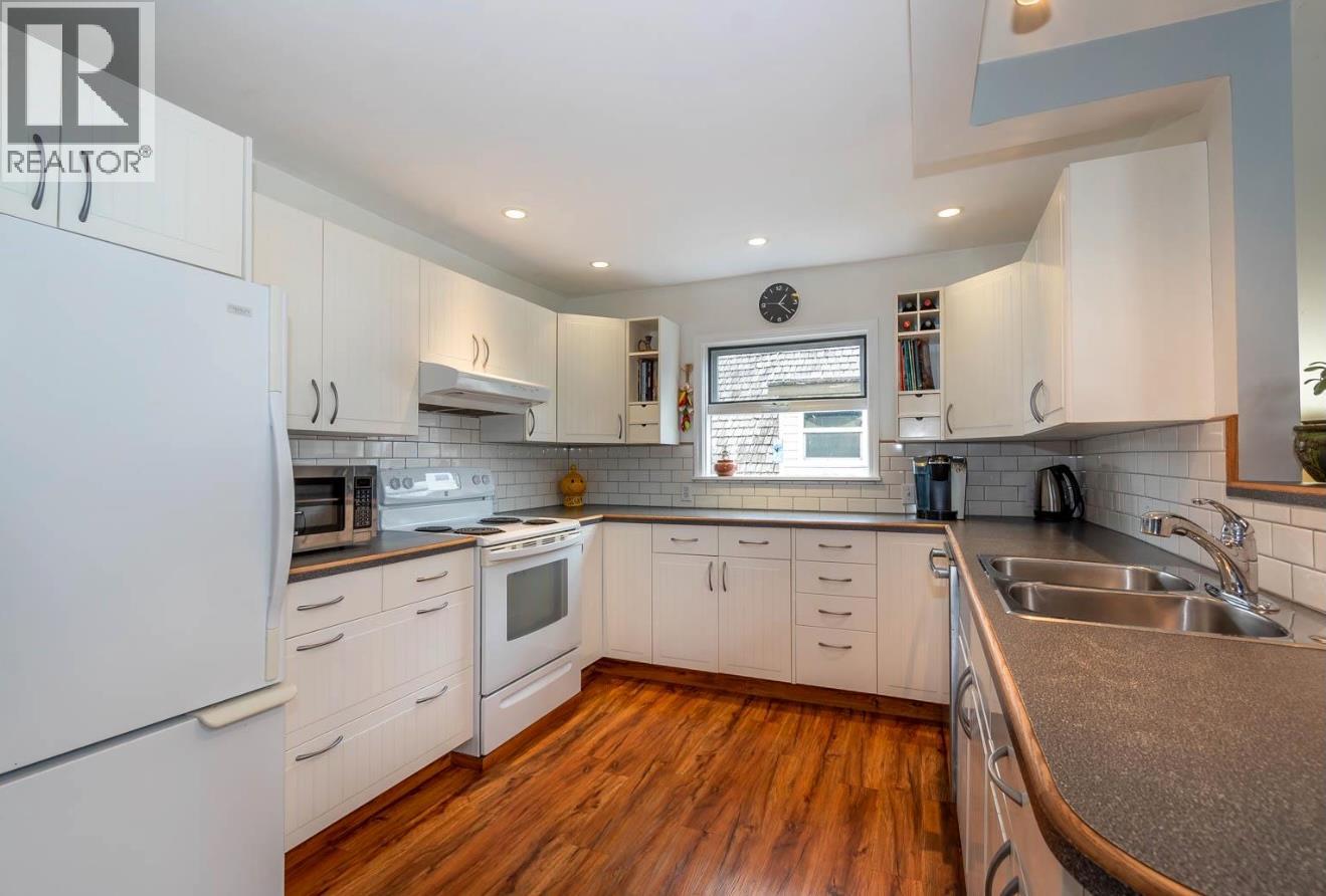 32 Louis Estates Road, Vernon, British Columbia  V1H 2A6 - Photo 14 - 10381071