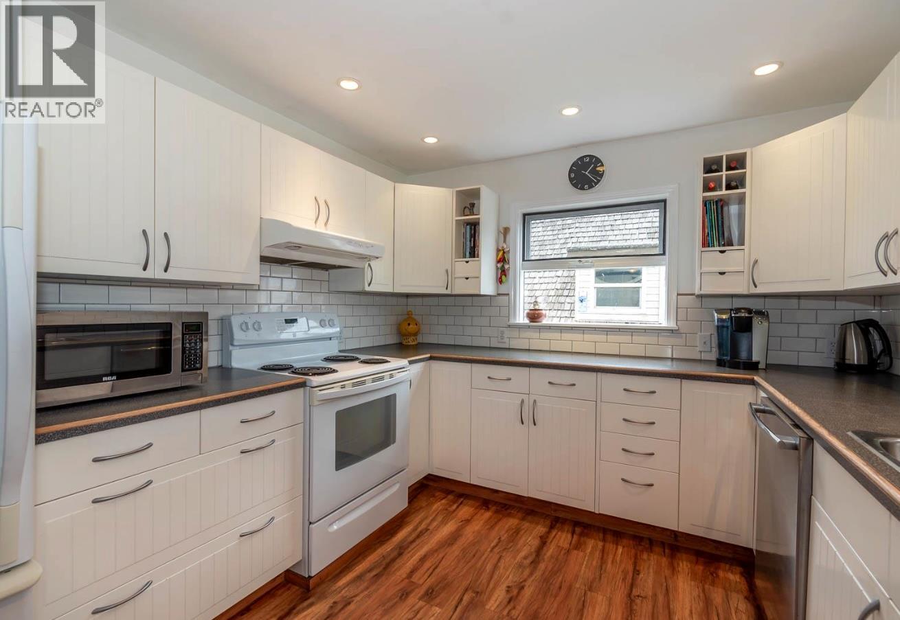 32 Louis Estates Road, Vernon, British Columbia  V1H 2A6 - Photo 18 - 10381071