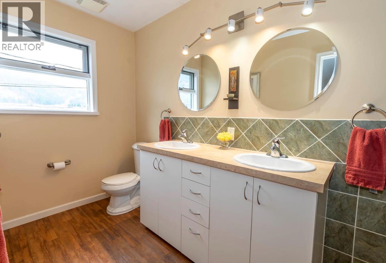 32 Louis Estates Road, Vernon, British Columbia  V1H 2A6 - Photo 47 - 10381071