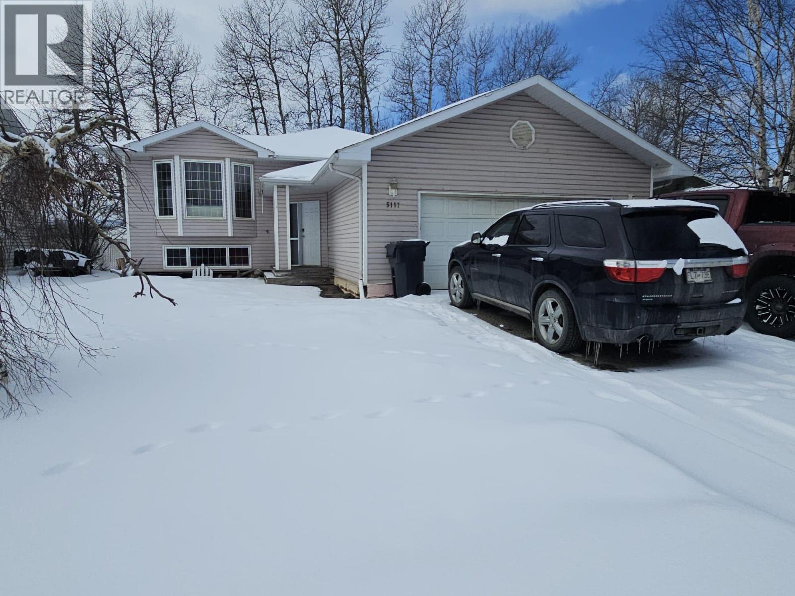 5117 44 Place Ne, Chetwynd, British Columbia  V0C 1J0 - Photo 1 - 10381064