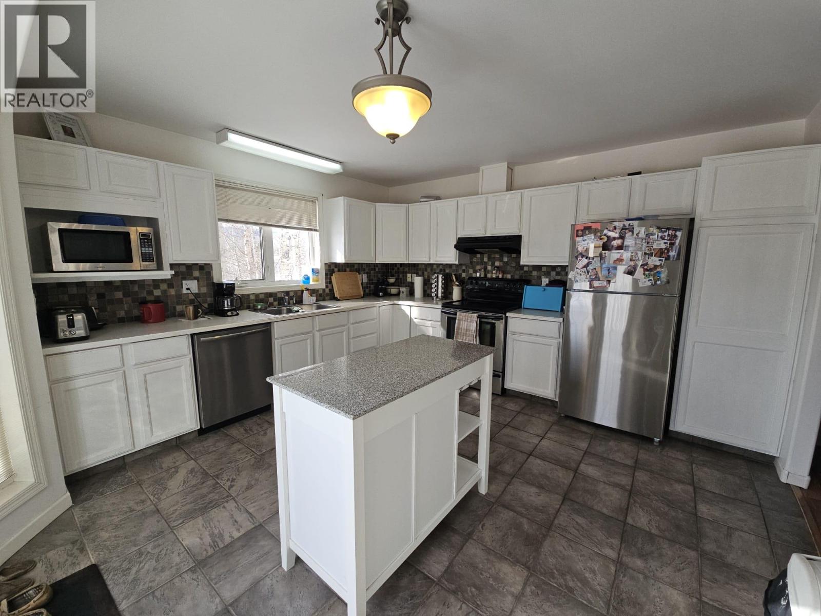 5117 44 Place Ne, Chetwynd, British Columbia  V0C 1J0 - Photo 15 - 10381064