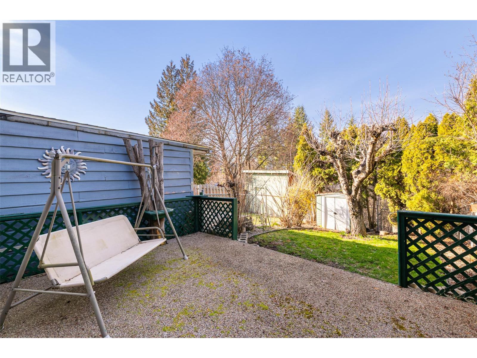 924 Dogwood Street, Creston, British Columbia  V0B 1G3 - Photo 4 - 10381117