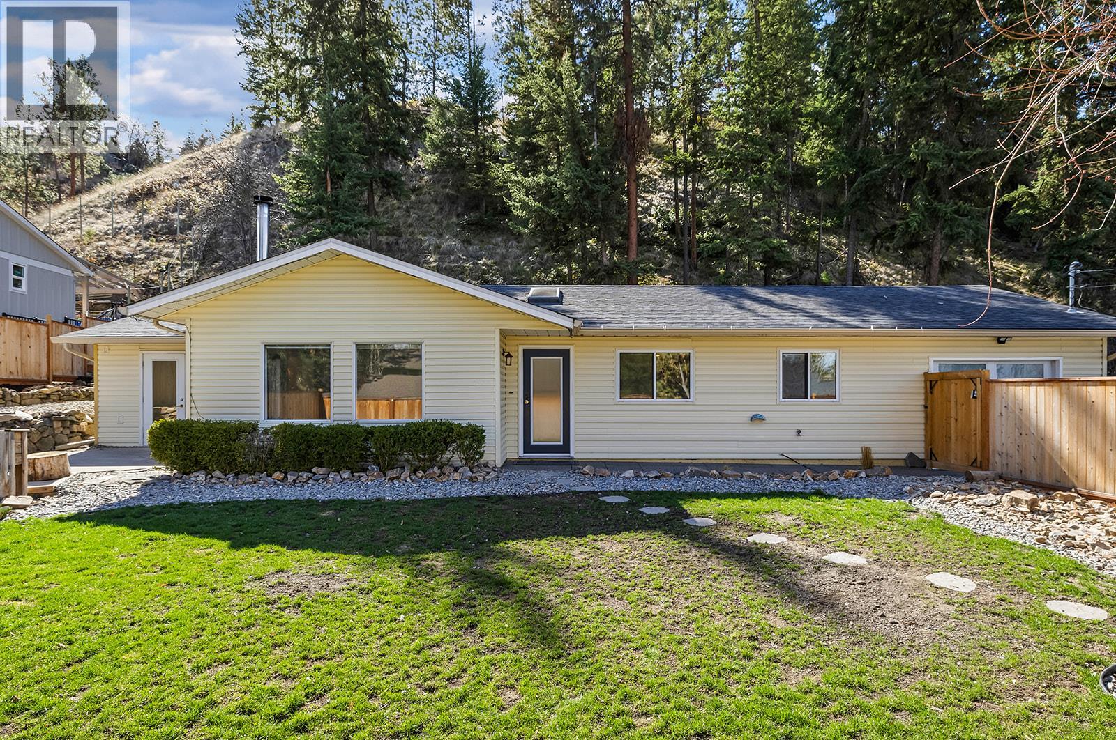 4700 Gordon Drive, Kelowna, British Columbia  V1W 4P4 - Photo 1 - 10380984