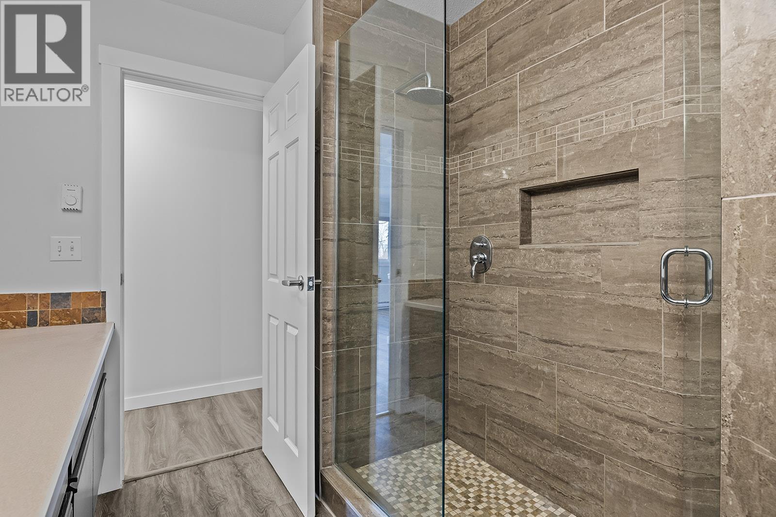 4700 Gordon Drive, Kelowna, British Columbia  V1W 4P4 - Photo 24 - 10380984