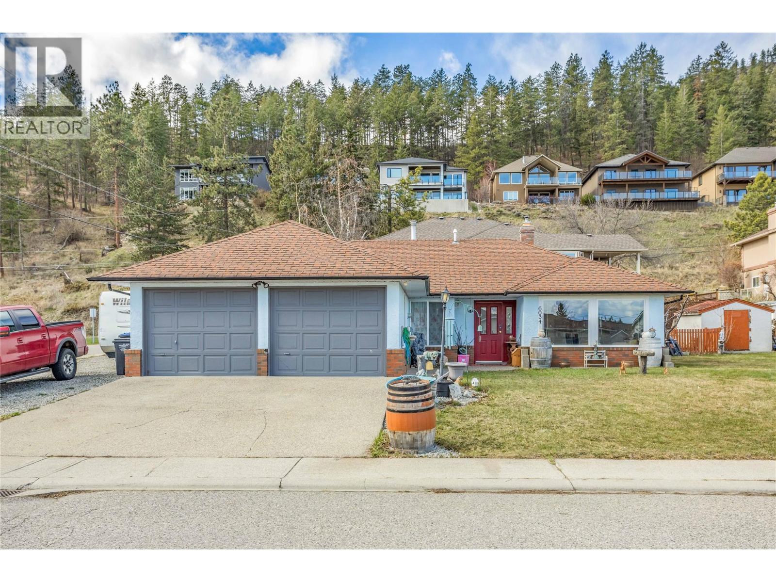 6034 Garraway Place, Peachland, British Columbia  V0H 1X4 - Photo 1 - 10380391