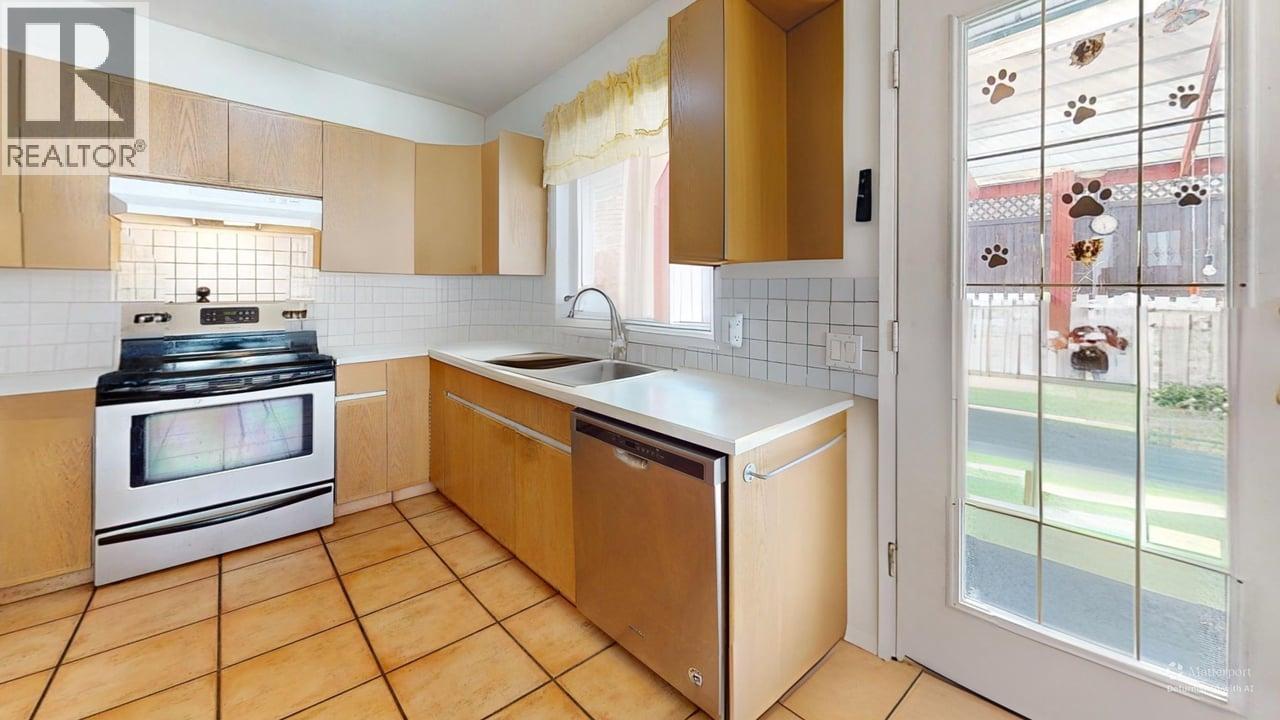 6034 Garraway Place, Peachland, British Columbia  V0H 1X4 - Photo 30 - 10380391