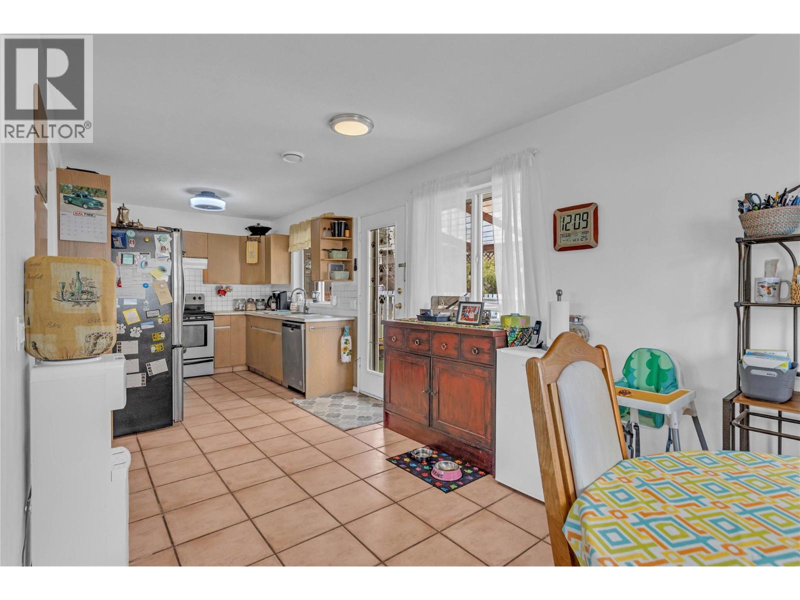 6034 Garraway Place, Peachland, British Columbia  V0H 1X4 - Photo 4 - 10380391